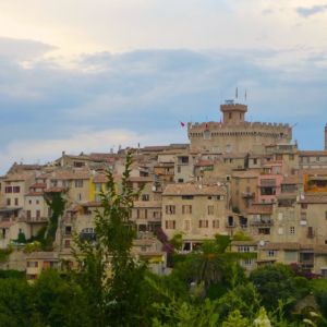 haut-de-cagnes-dusk